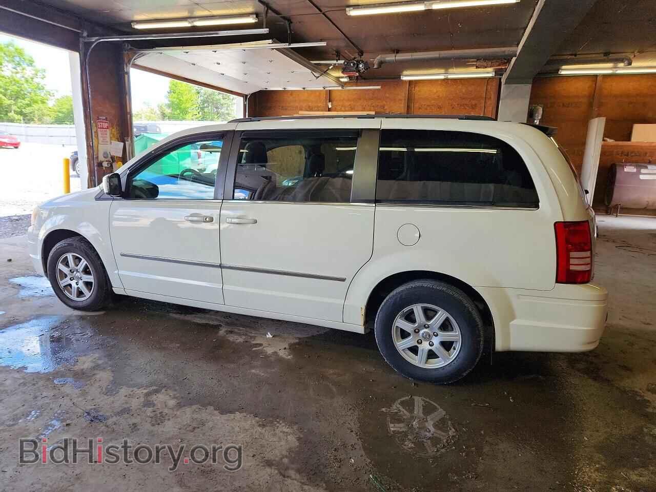 2010 CHRYSLER MINIVAN - VIN: 2A4RR5D1XAR369558 - Photo 2