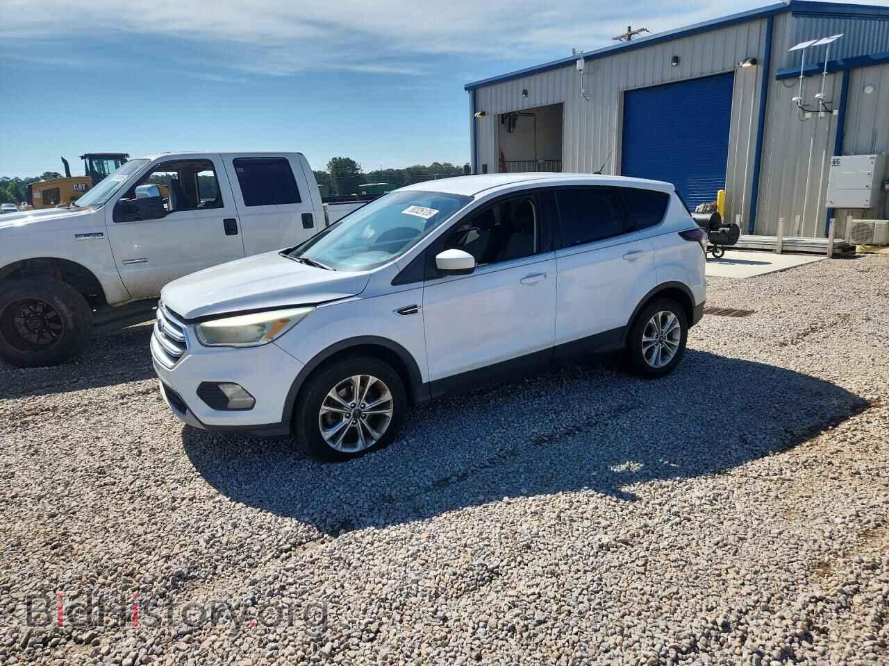 Photo 1FMCU0GD3HUB05299 - FORD ESCAPE 2017