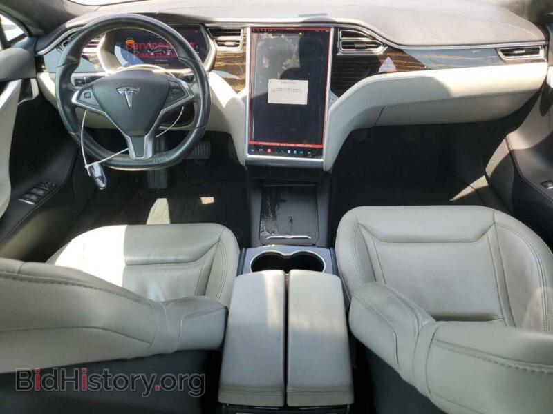 2016 Tesla MODEL S (VIN 5YJSA1E23GF150718) — photo 8 of 12