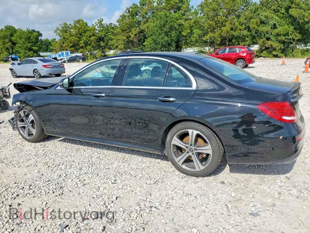 2018 MERCEDES-BENZ E-CLASS - VIN: WDDZF4JBXJA303818 - Фото 2