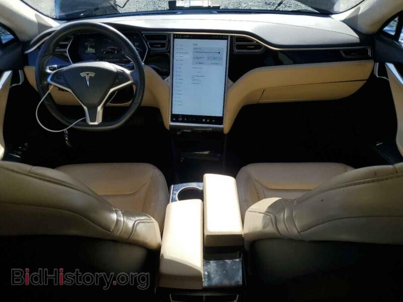 2016 Tesla MODEL S (VIN 5YJSA1E13GF130671) — фото 8 из 12