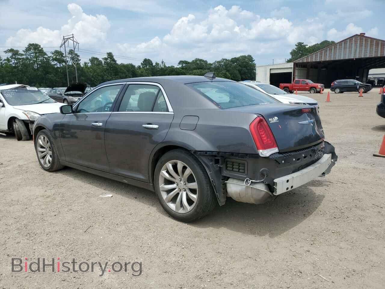 2019 CHRYSLER 300 - VIN: 2C3CCAEG8KH533507 - Фото 2