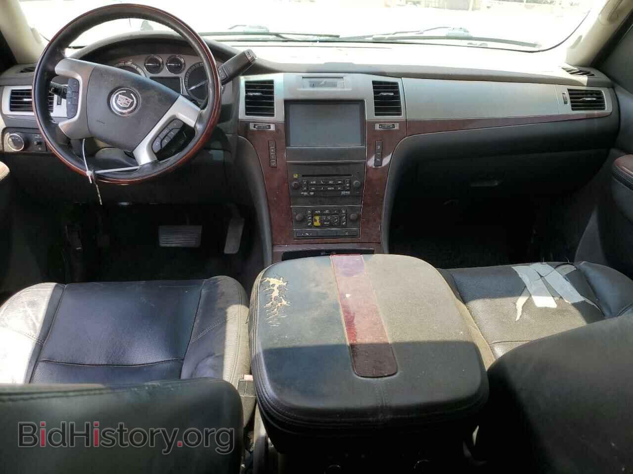 2011 CADILLAC ESCALADE - VIN: 1GYS3JEF7BR306253 - Фото 8