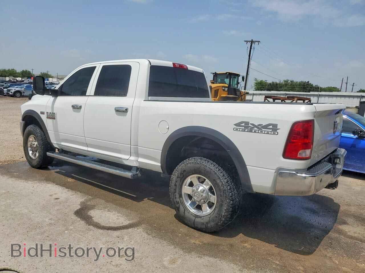 2018 RAM 2500 - VIN: 3C6UR5CJ1JG156027 - Photo 2