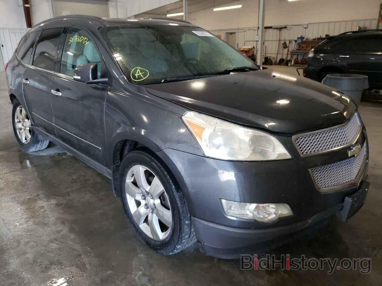 Photo 1GNKRLED5BJ344908 - CHEVROLET TRAVERSE 2011