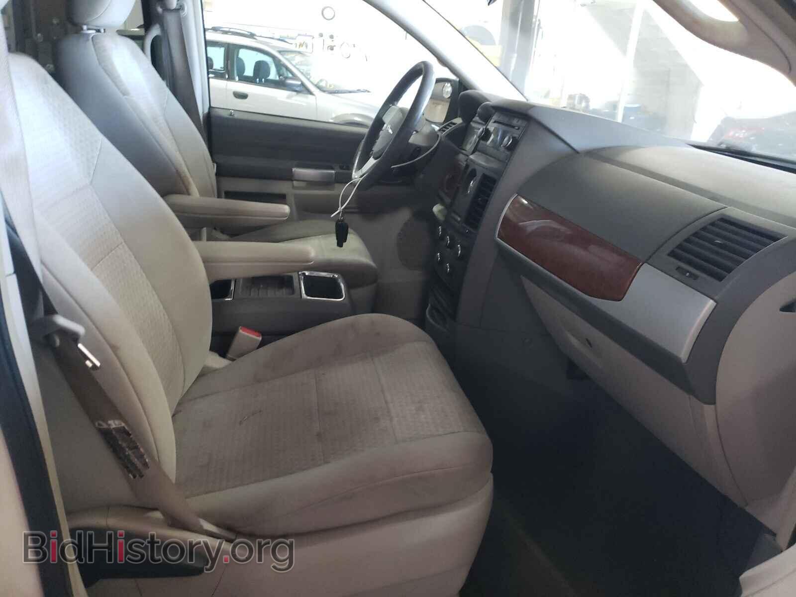 2008 CHRYSLER MINIVAN - VIN: 2A8HR54P68R642603 - Фото 5