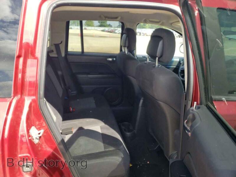2012 Jeep COMPASS (VIN 1C4NJDBB6CD590159) — photo 6 of 10
