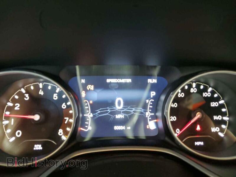 2019 Jeep COMPASS (VIN 3C4NJDCB2KT761500) — фото 9 из 16