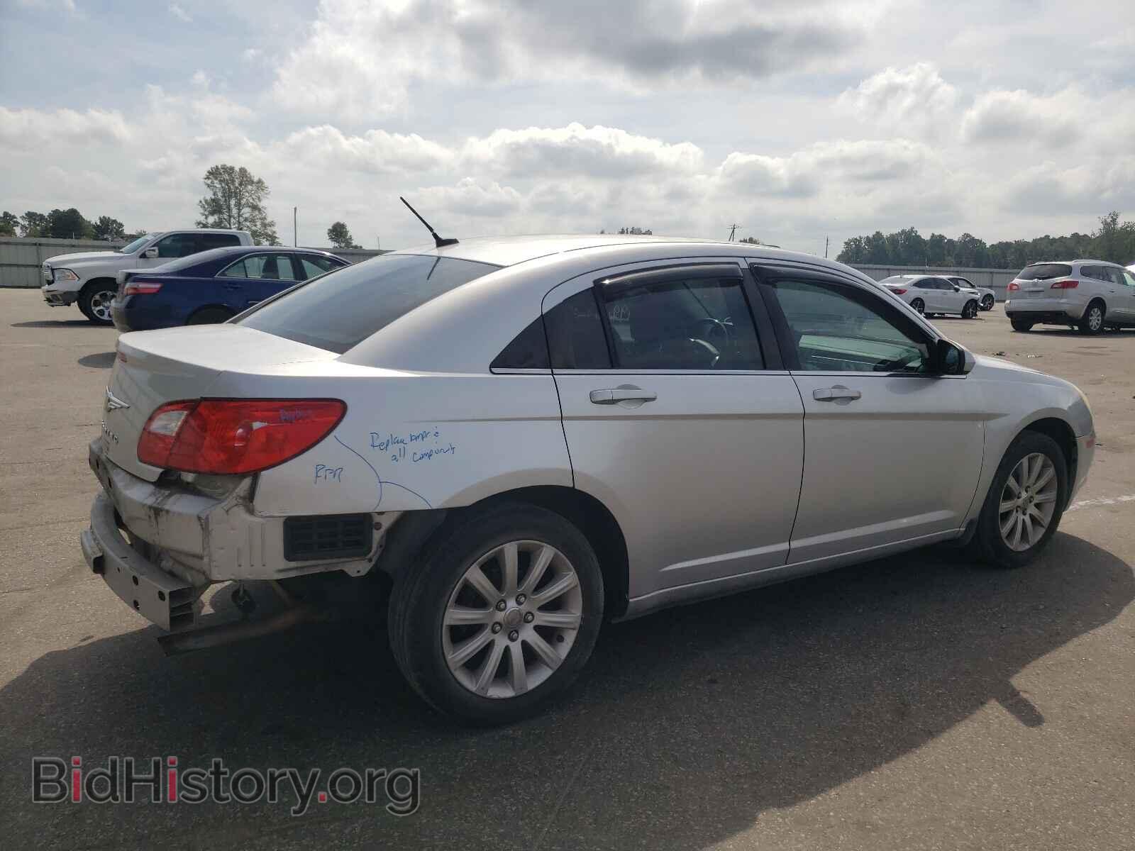 2010 CHRYSLER SEBRING - VIN: 1C3CC5FB6AN195136 - Фото 4
