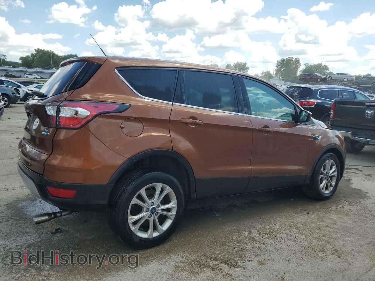 2017 FORD ESCAPE - VIN: 1FMCU9GDXHUB45528 - Фото 3
