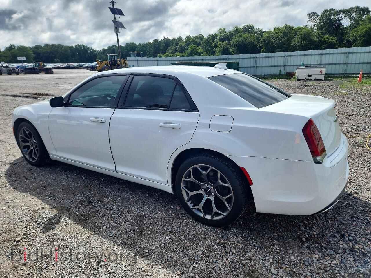 2015 CHRYSLER 300 - VIN: 2C3CCABG8FH772873 - Photo 2