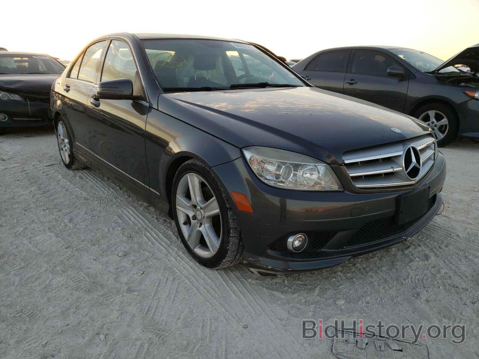 Photo WDDGF8BB0AF434093 - MERCEDES-BENZ C CLASS 2010