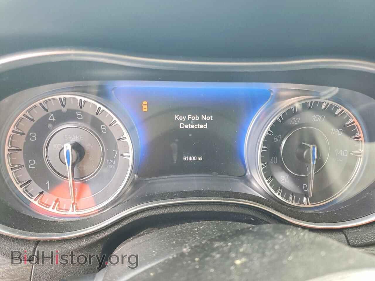 2019 CHRYSLER 300 - VIN: 2C3CCAAG9KH690629 - Фото 9