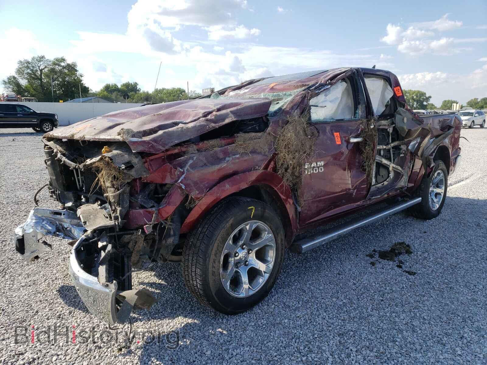 2017 RAM 1500 - VIN: 1C6RR7NT5HS800888 - Фото 2