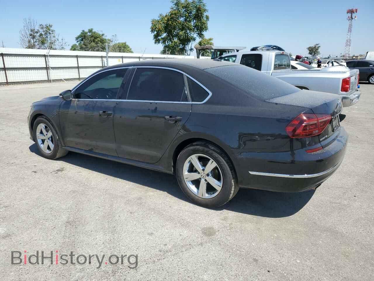 2018 VOLKSWAGEN PASSAT - VIN: 1VWBA7A30JC005672 - Фото 2