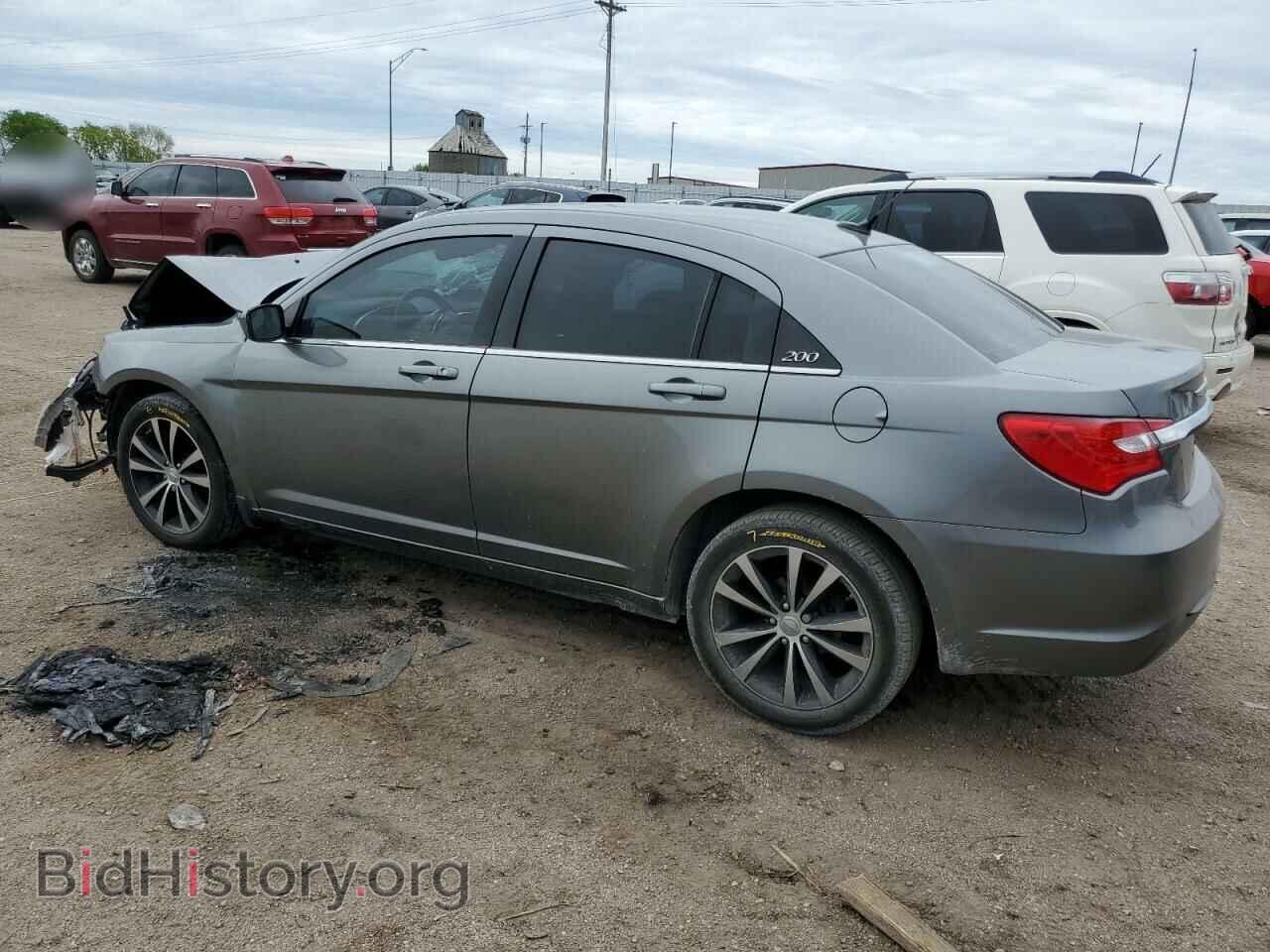 2012 CHRYSLER 200 - VIN: 1C3CCBHG6CN242143 - Фото 2