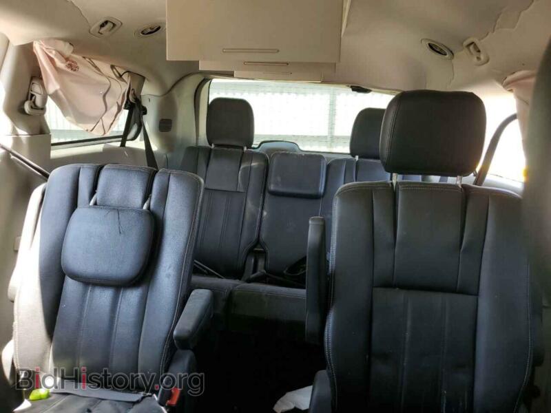 2016 Chrysler MINIVAN (VIN 2C4RC1BG1GR111168) — photo 10 of 14
