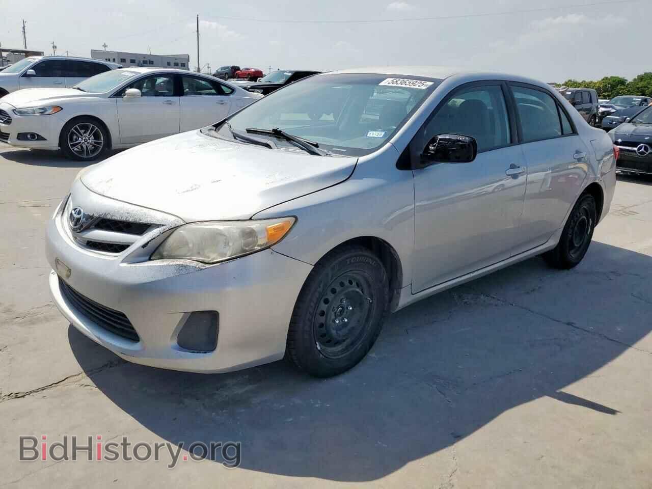 Photo 2T1BU4EE5BC561456 - TOYOTA COROLLA 2011