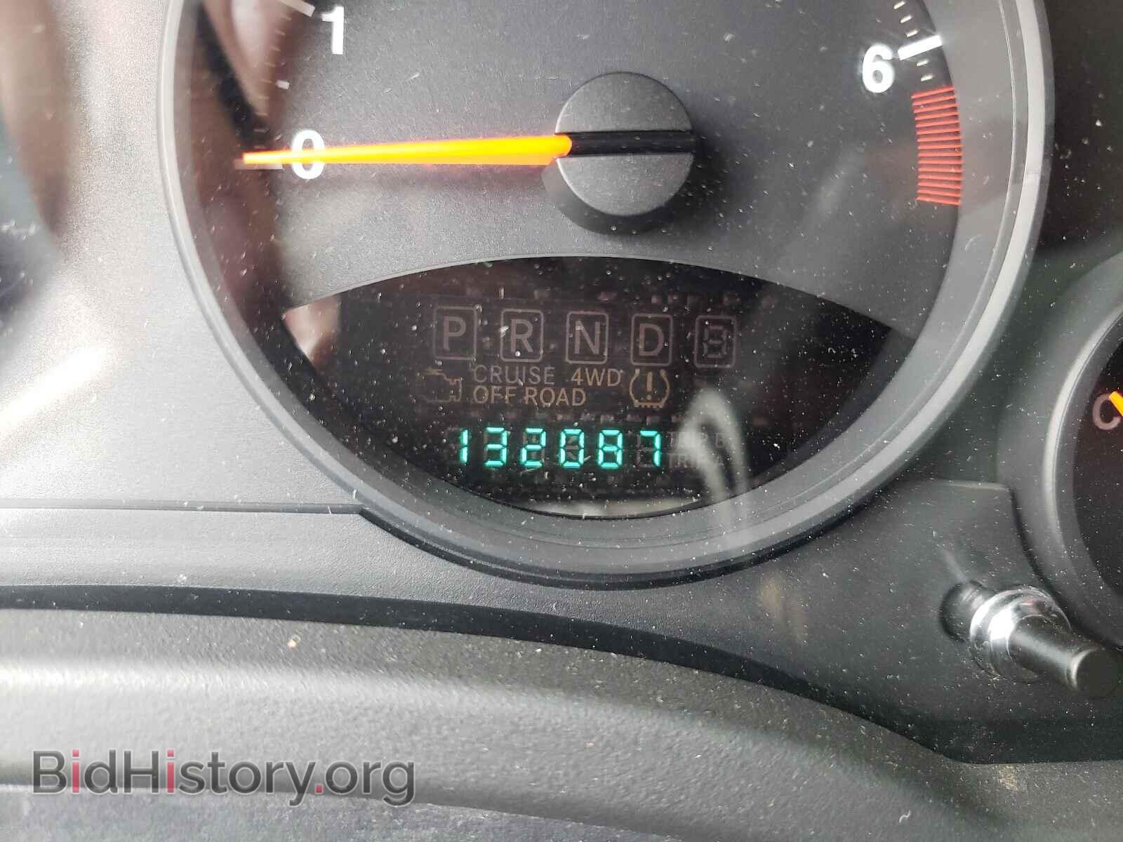 2011 JEEP COMPASS - VIN: 1J4NT1FA5BD137573 - Photo 8