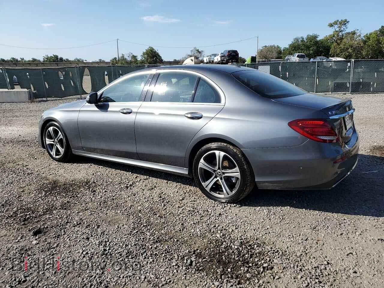 2018 MERCEDES-BENZ E-CLASS - VIN: WDDZF4KB2JA340263 - Фото 2