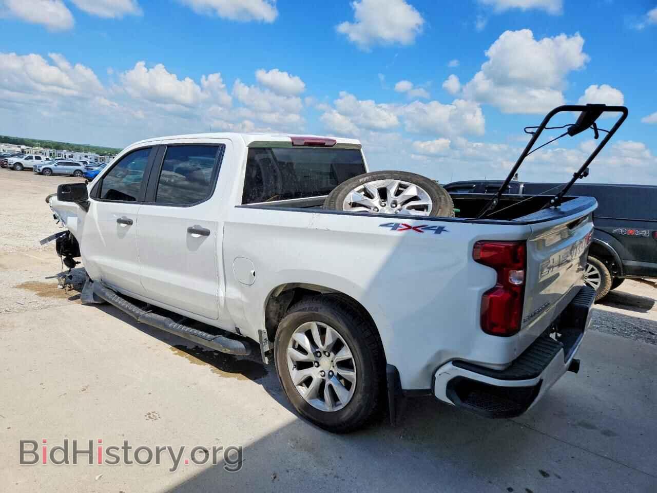 2019 CHEVROLET SILVERADO - VIN: 3GCPYBEHXKG271051 - Фото 2