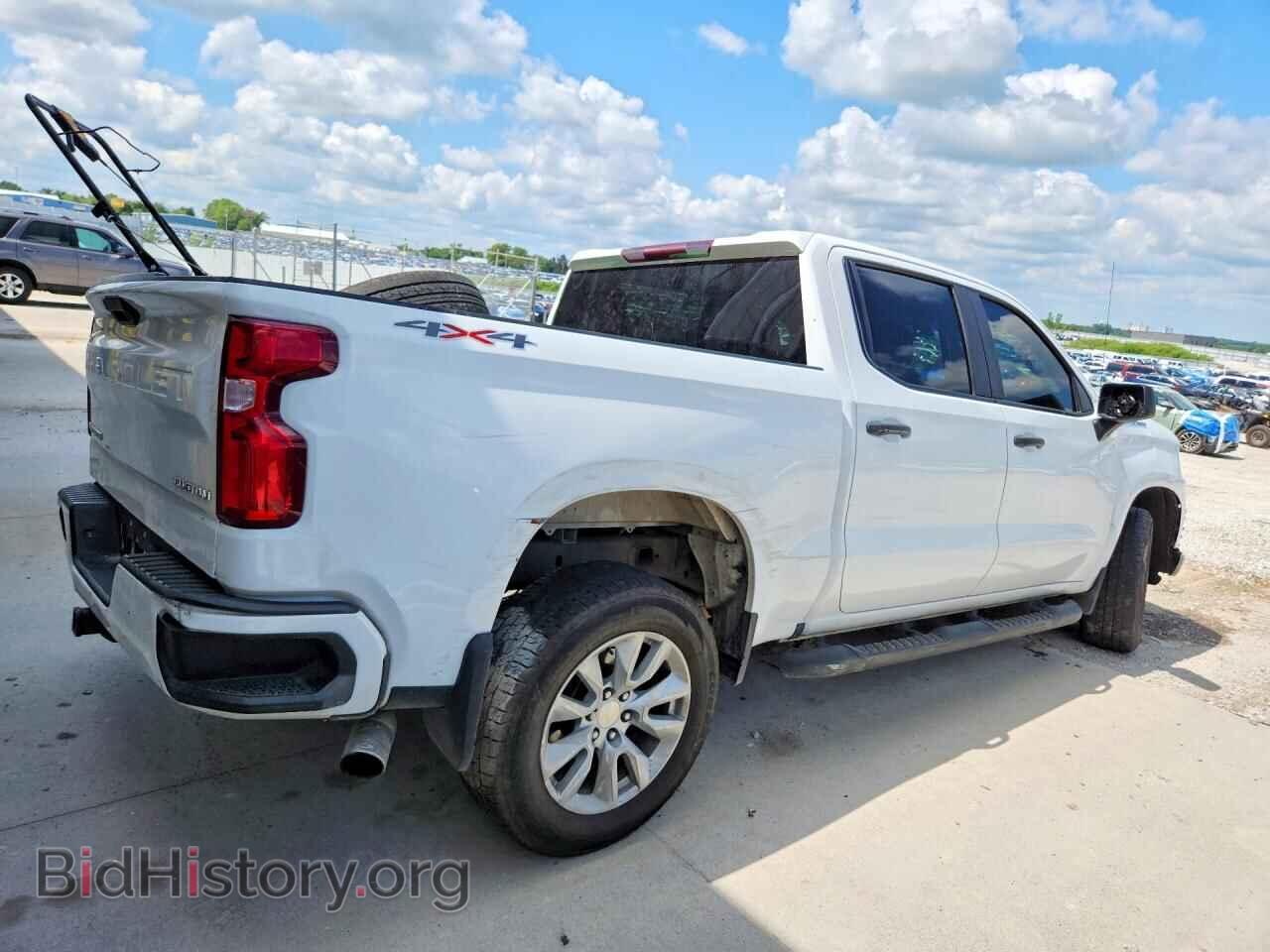 2019 CHEVROLET SILVERADO - VIN: 3GCPYBEHXKG271051 - Фото 3