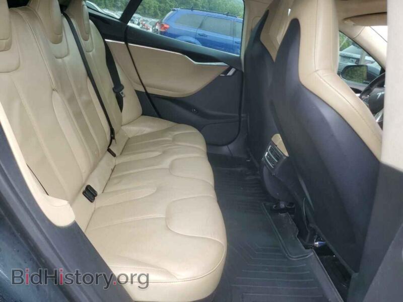 2013 Tesla MODEL S (VIN 5YJSA1CG2DFP20430) — фото 10 из 12