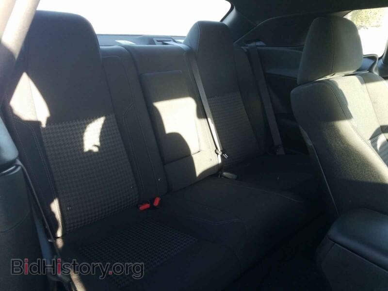 2019 Dodge CHALLENGER (VIN 2C3CDZAG4KH677623) — photo 6 of 10