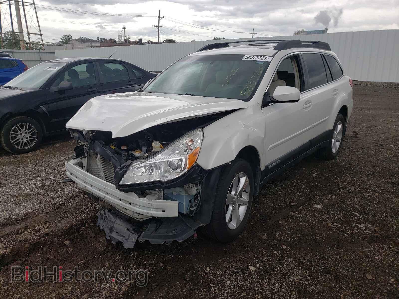 2014 SUBARU OUTBACK - VIN: 4S4BRCLC3E3303295 - Фото 2