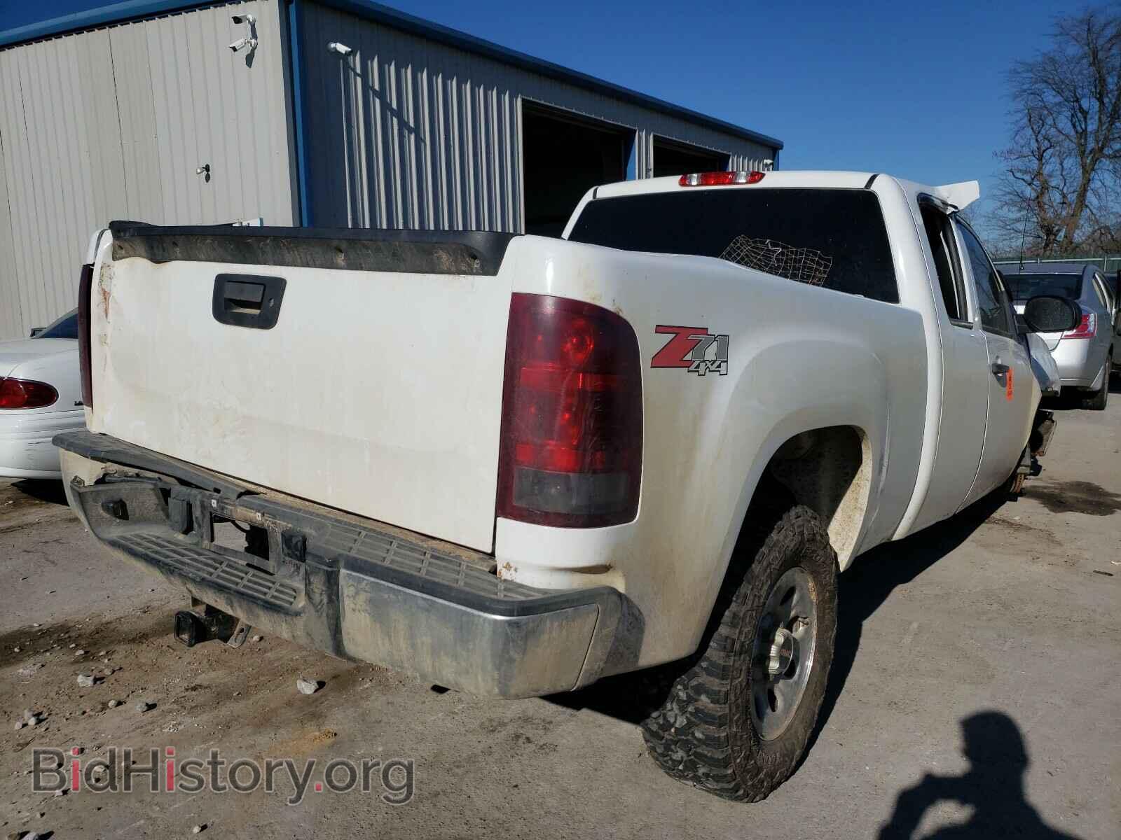 2011 GMC SIERRA - VIN: 1GTR2VE33BZ420366 - Фото 4