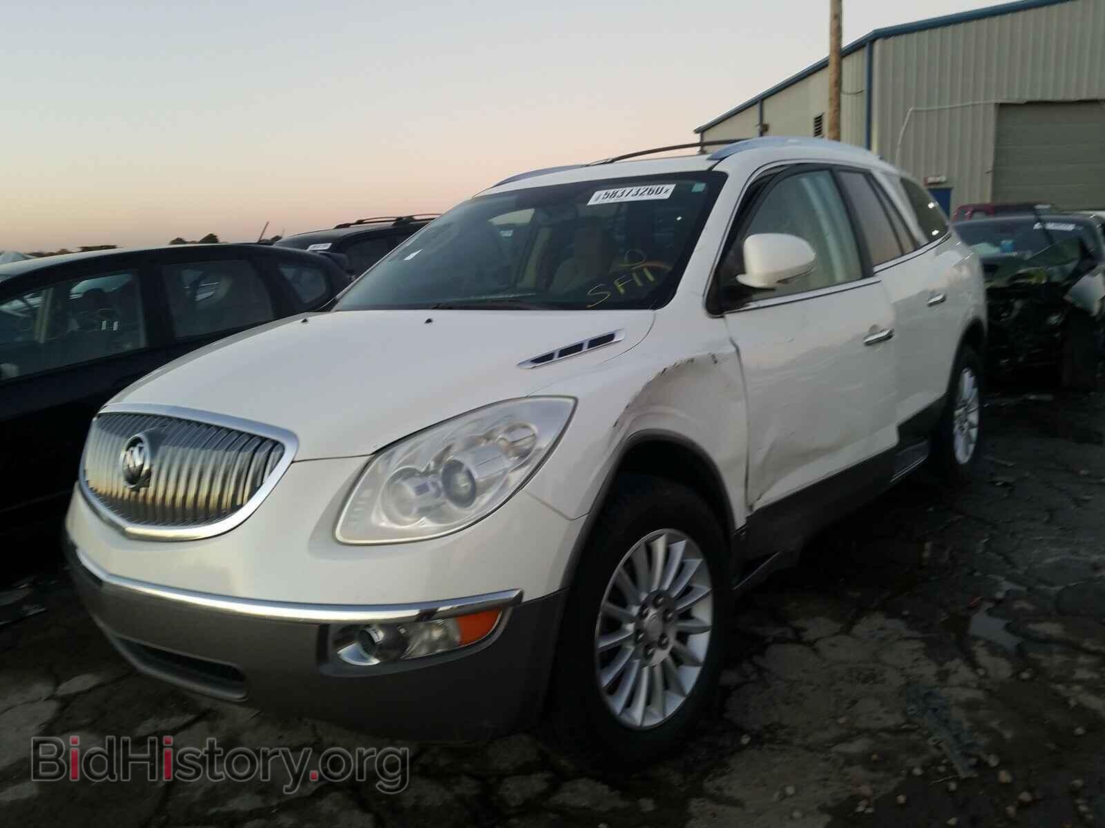 2011 BUICK ENCLAVE - VIN: 5GAKRAED9BJ165639 - Фото 2
