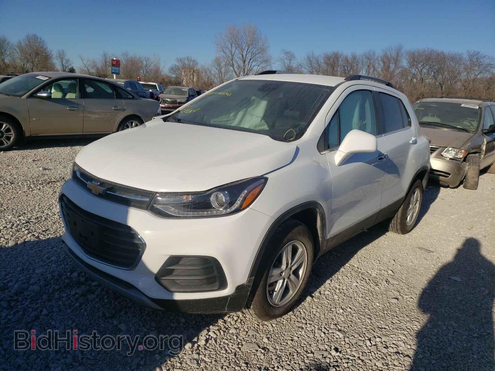 2020 CHEVROLET TRAX - VIN: KL7CJPSB5LB062890 - Фото 2
