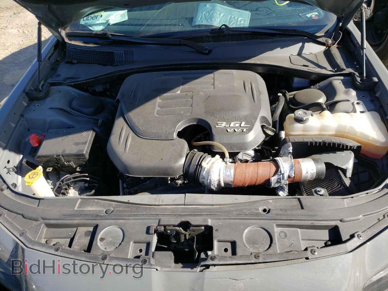 2019 CHRYSLER 300 - VIN: 2C3CCAGG4KH648800 - Фото 7