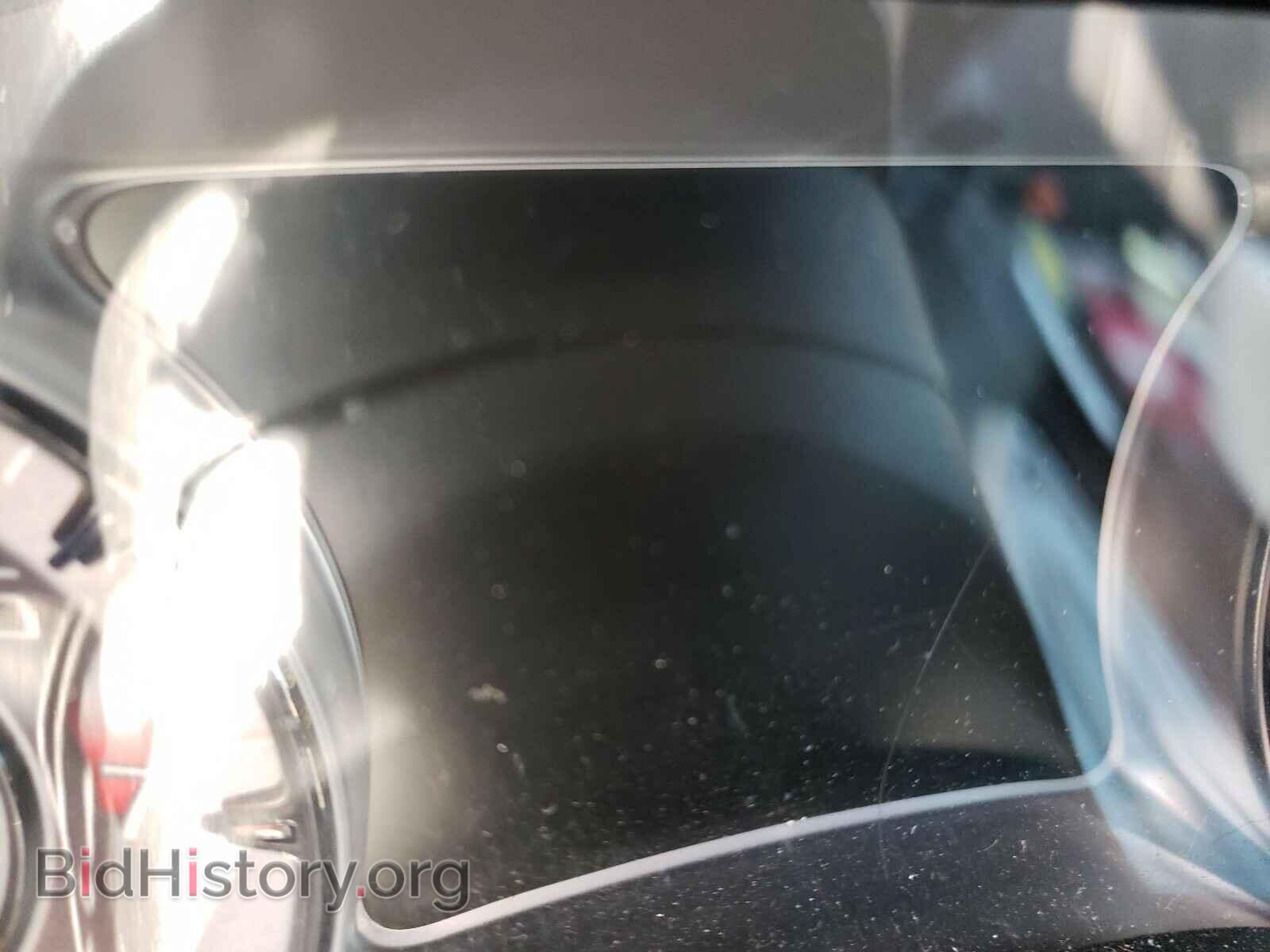2019 CHRYSLER 300 - VIN: 2C3CCAGG4KH648800 - Фото 8