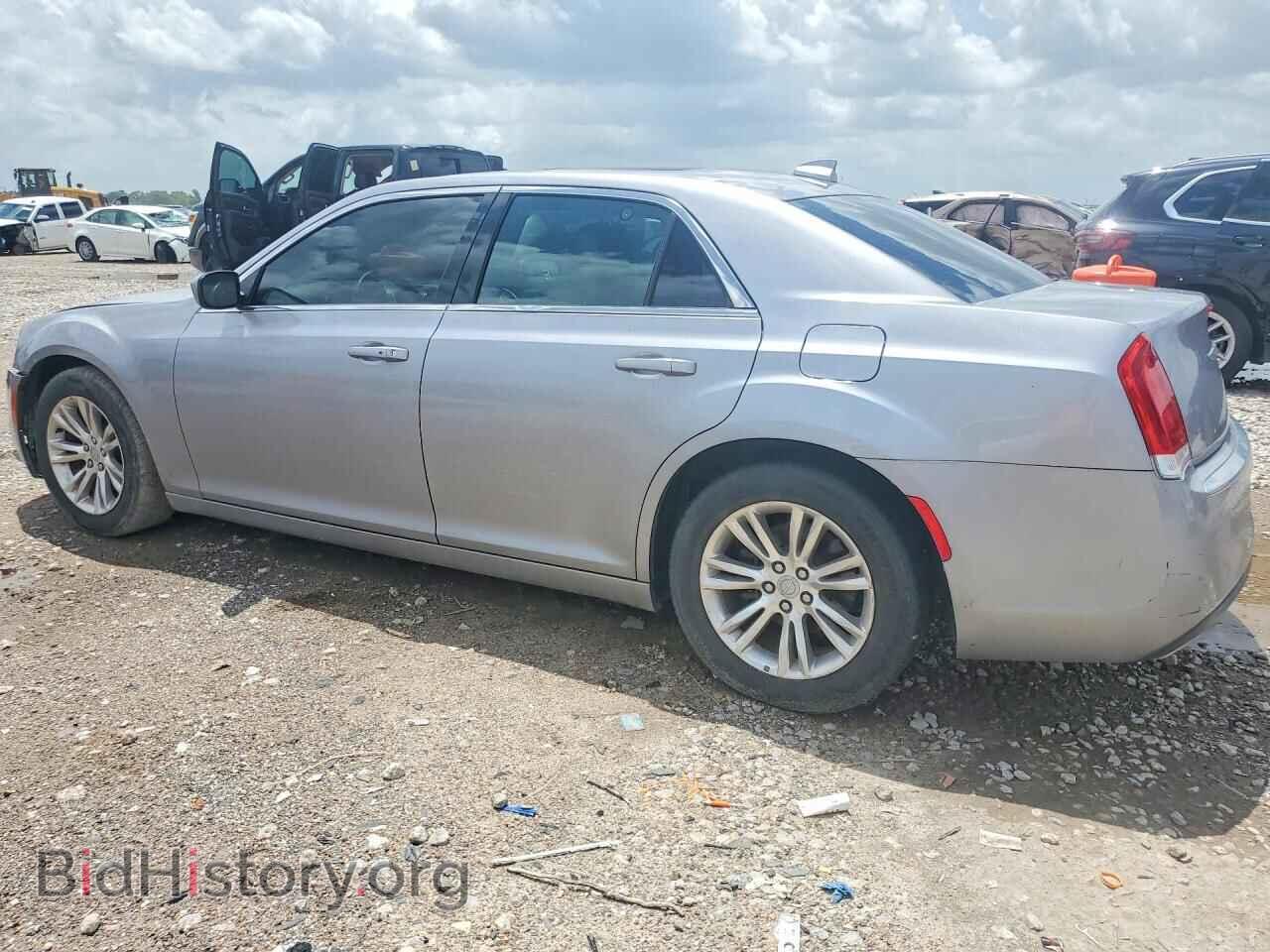 2017 CHRYSLER 300 - VIN: 2C3CCAAG6HH662103 - Photo 2