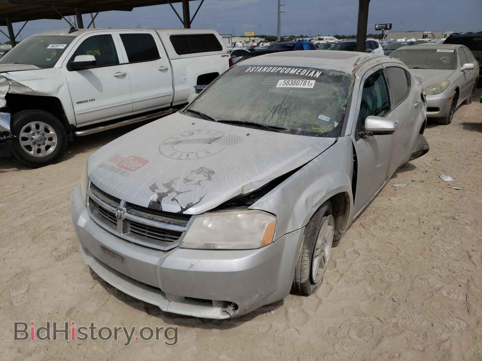 2010 DODGE AVENGER - VIN: 1B3CC5FB9AN129208 - Фото 2