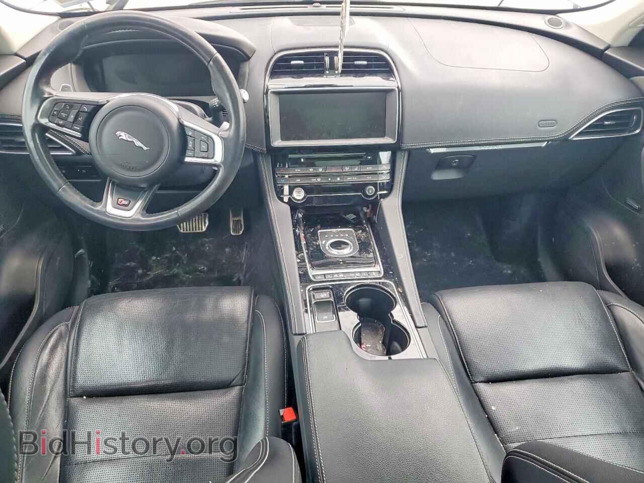 2017 JAGUAR F-PACE - VIN: SADCM2BV2HA074195 - Photo 8