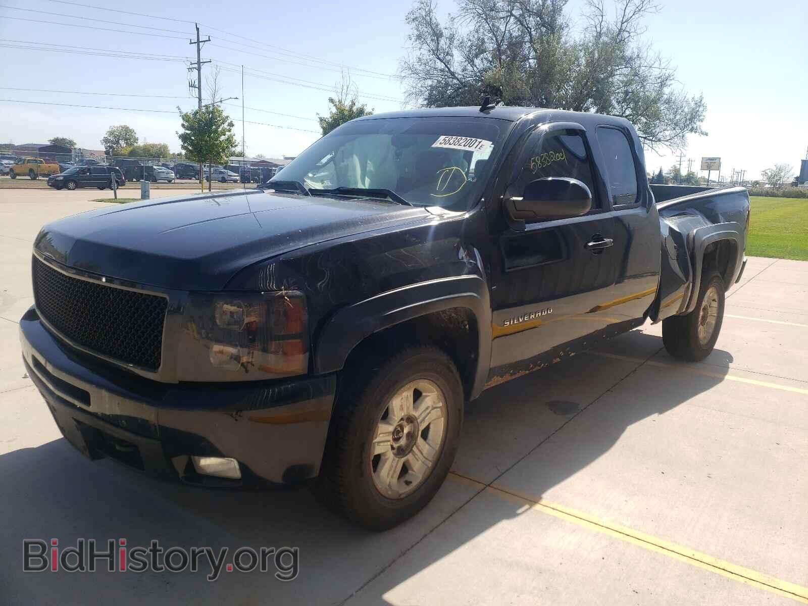 2011 CHEVROLET SILVERADO - VIN: 1GCRKTE38BZ207563 - Фото 2