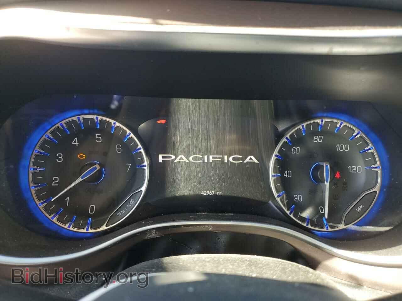 2017 CHRYSLER PACIFICA - VIN: 2C4RC1EG9HR634810 - Photo 9