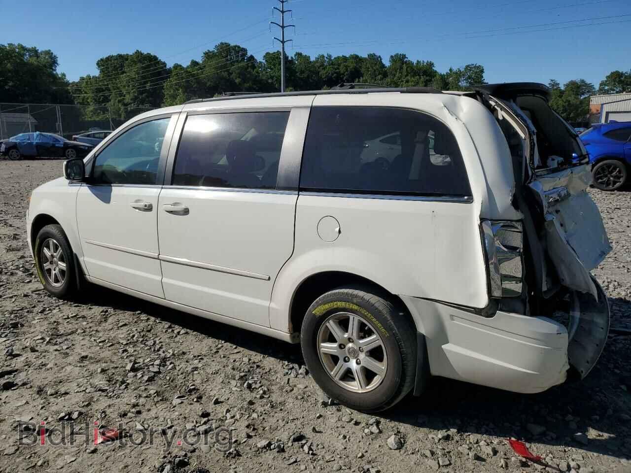2008 CHRYSLER MINIVAN - VIN: 2A8HR54P78R610615 - Фото 2