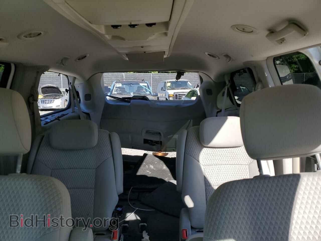 2008 CHRYSLER MINIVAN - VIN: 2A8HR54P78R610615 - Фото 10