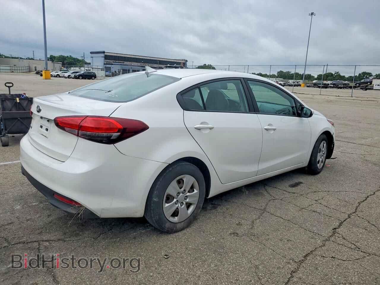 2017 KIA FORTE - VIN: 3KPFL4A76HE121848 - Фото 3