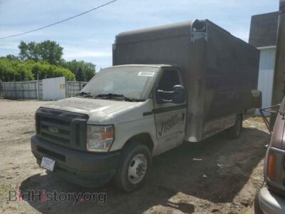 2022 Ford ALL MODELS E350 Super Duty Cutaway Van, белый — VIN 1FDWE3FK9NDC26474, Copart