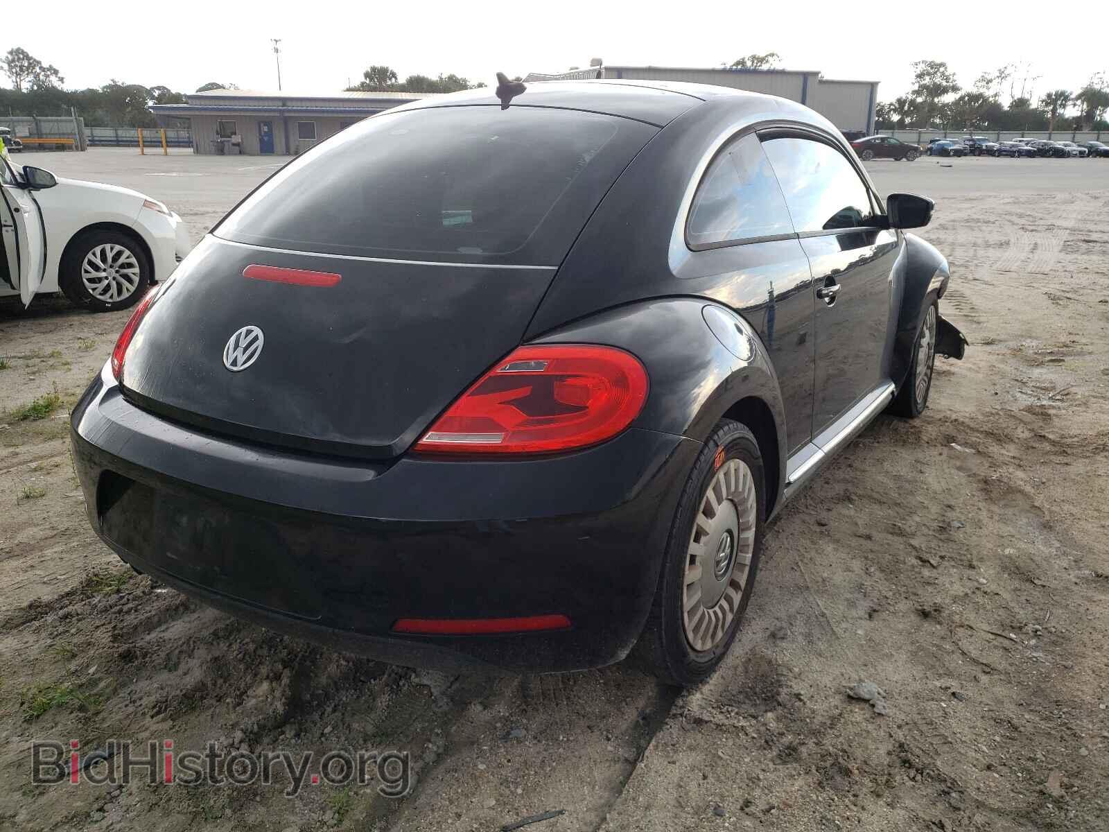 2013 VOLKSWAGEN BEETLE - VIN: 3VWJP7AT9DM659115 - Фото 4