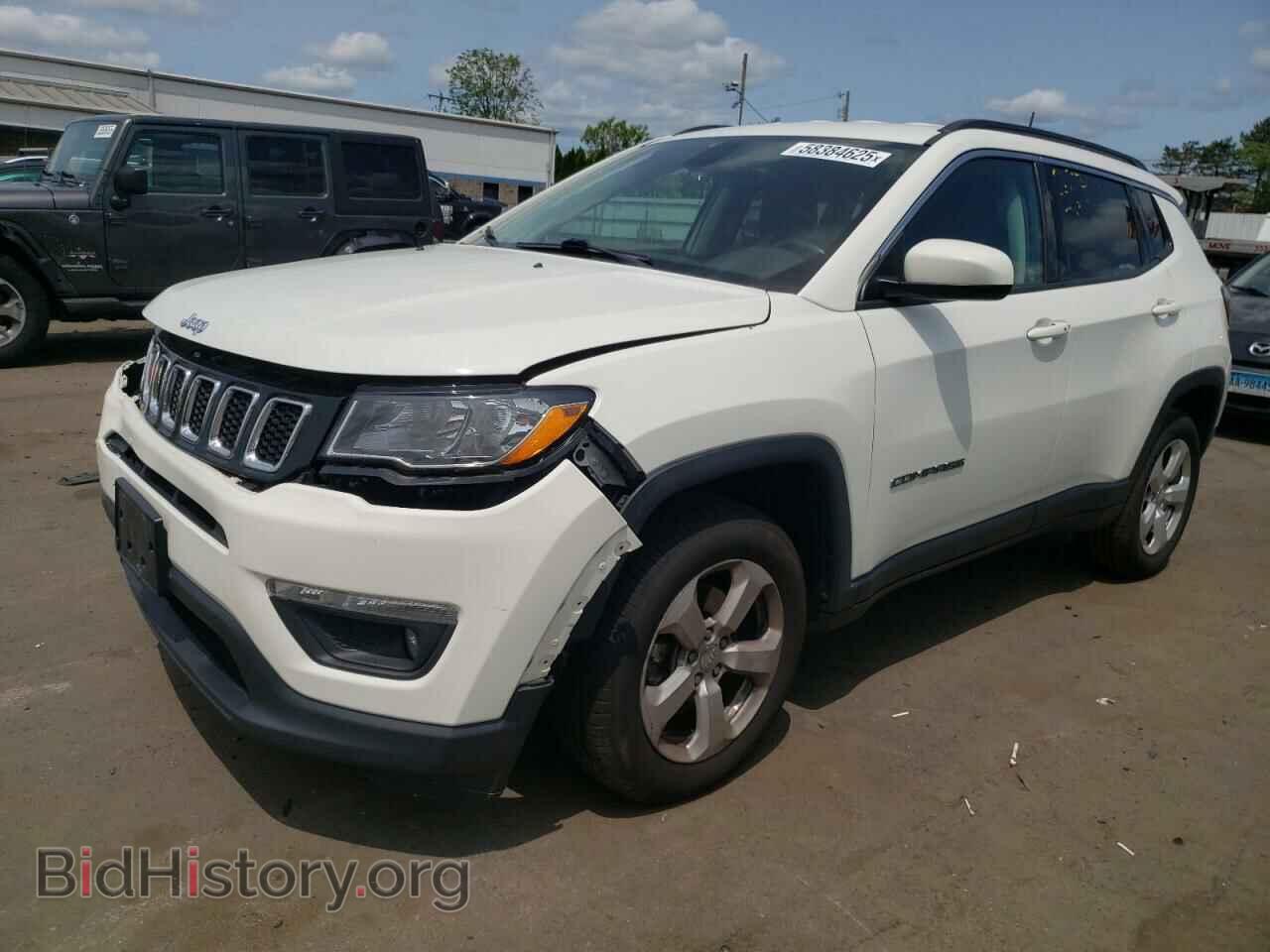 Photo 3C4NJDBB7HT627608 - JEEP COMPASS 2017