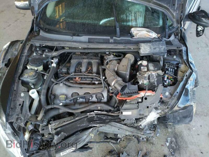 2011 Ford TAURUS (VIN 1FAHP2FW8BG164747) — photo 7 of 10
