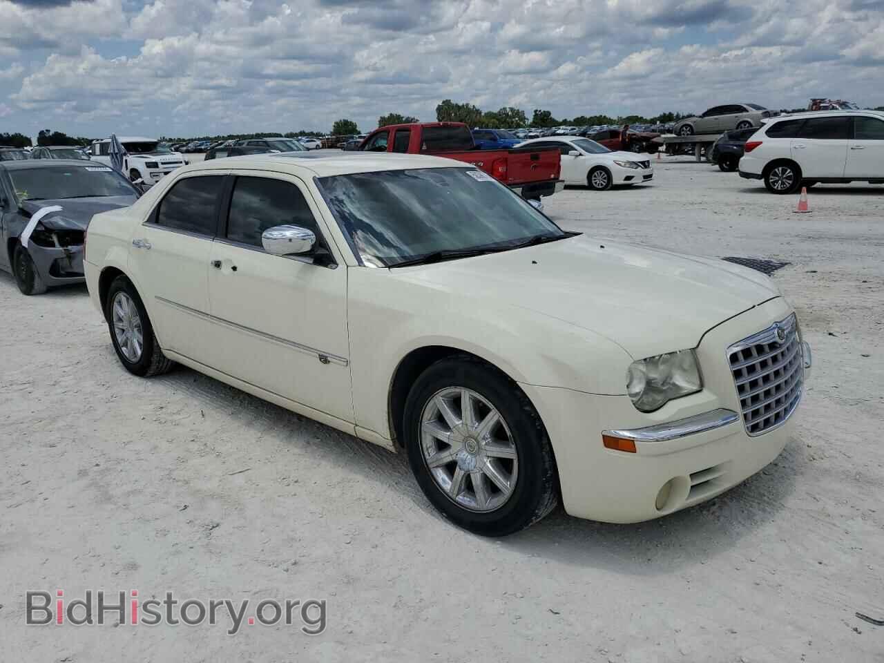 2009 CHRYSLER 300 - VIN: 2C3KA63T39H580744 - Фото 4