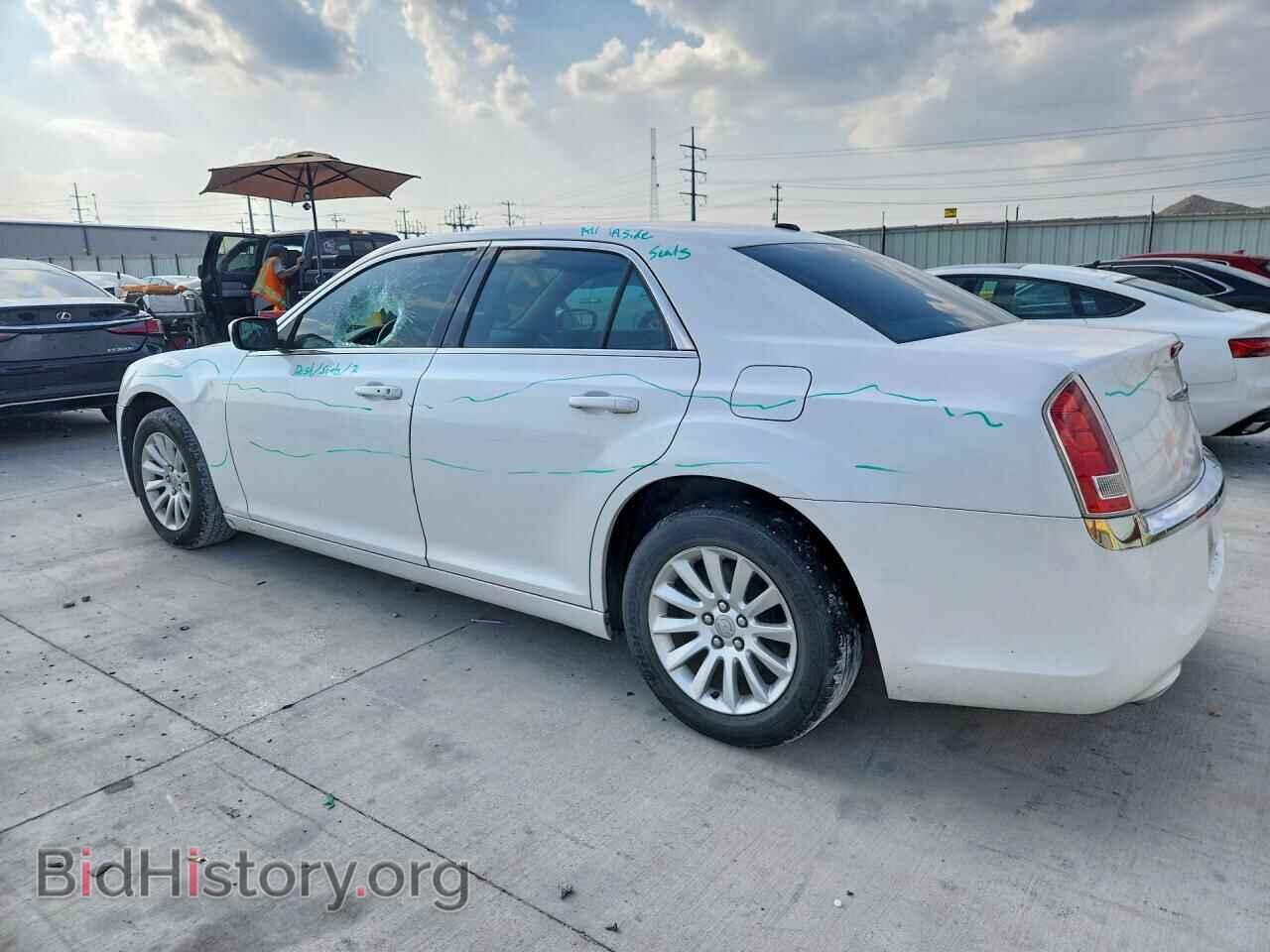 2013 CHRYSLER 300 - VIN: 2C3CCAAG9DH732574 - Photo 2