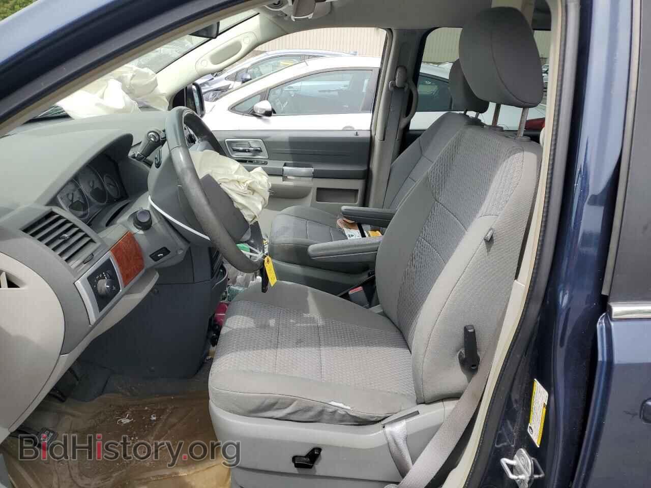 2008 CHRYSLER MINIVAN - VIN: 2A8HR54P28R657485 - Фото 7