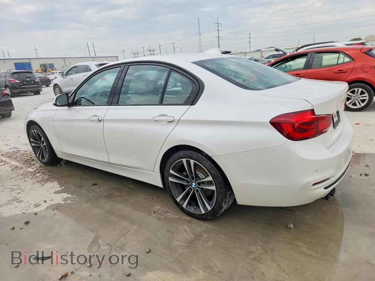 2018 BMW 3 SERIES - VIN: WBA8B9C56JEE81773 - Photo 2